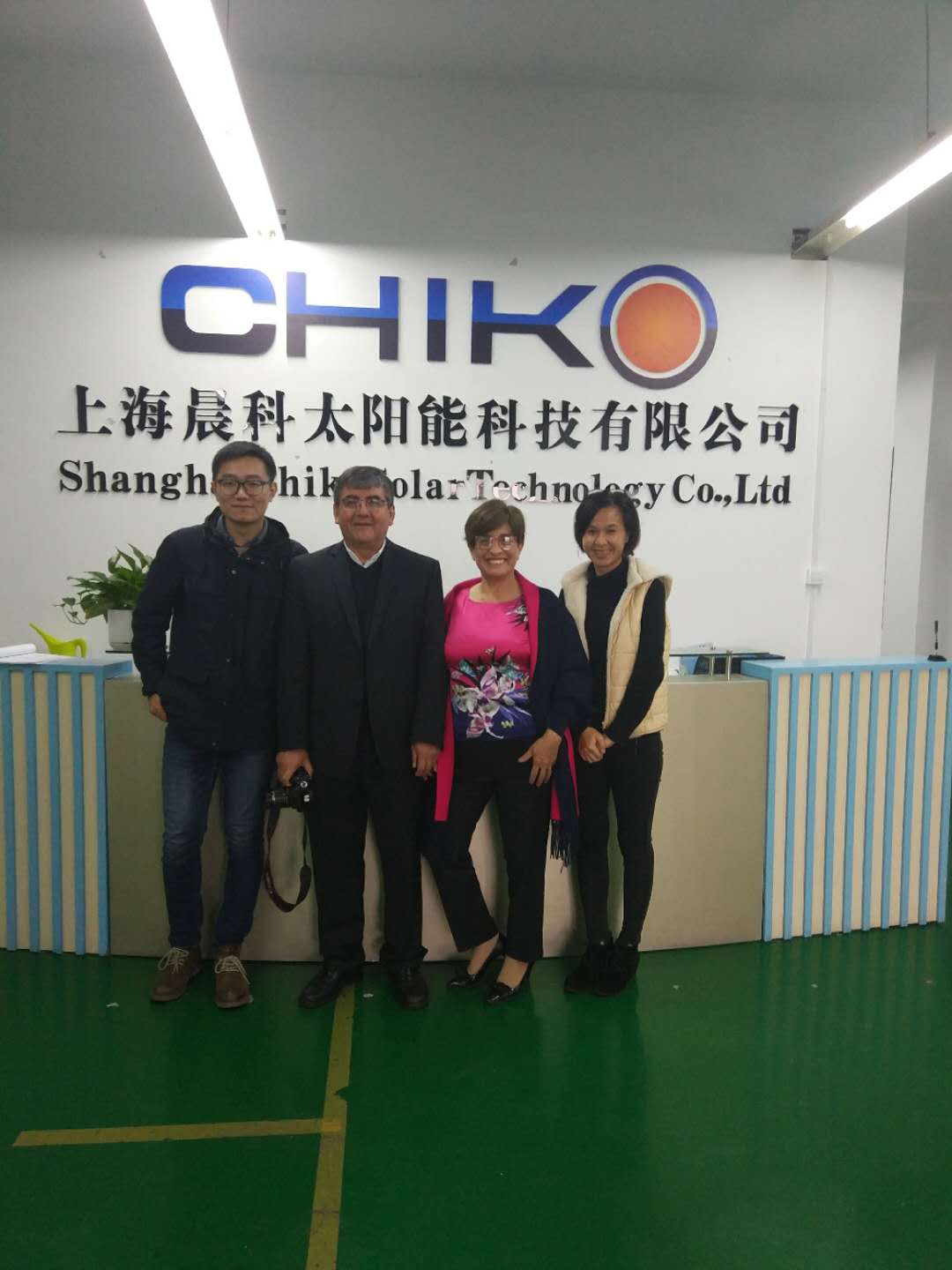 智力客戶拜訪上海光伏支架企業(yè)晨科太陽能